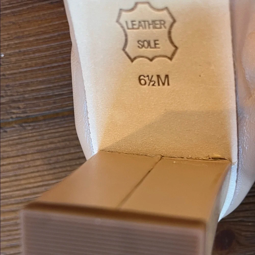 Tory Burch Jolie 75MM Pump Classic Sheep Soft Patent Tory Beige/ Black - Picture 15 of 16